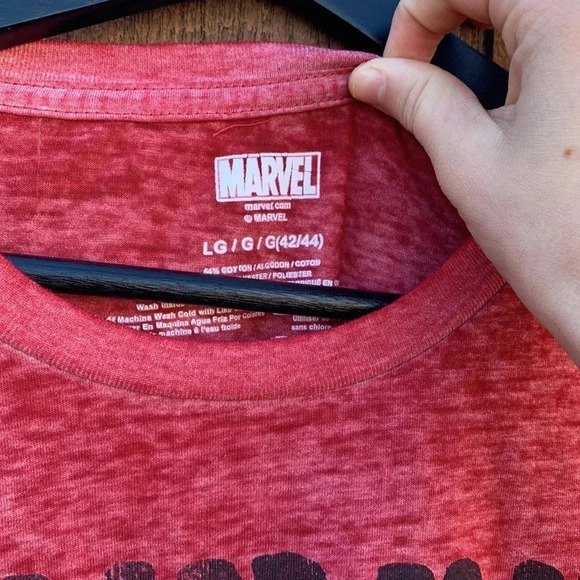 MARVEL dead pool size large men’s shirt - Picture 3 of 3